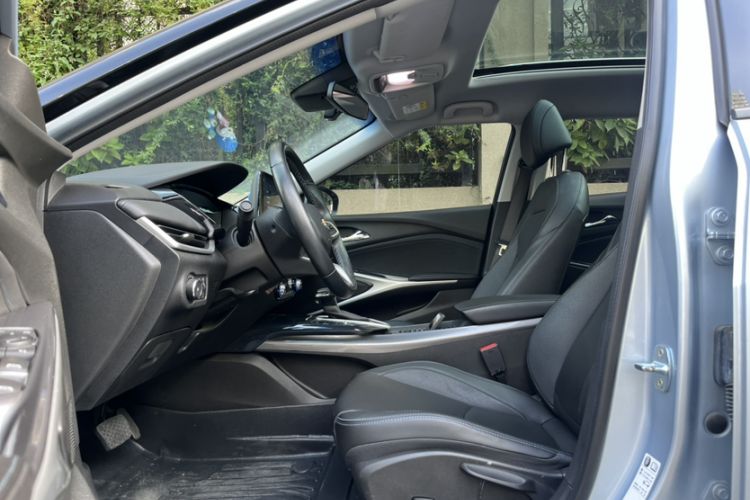 Used Chevrolet Menlo 2022 Starry Edition Interior 2