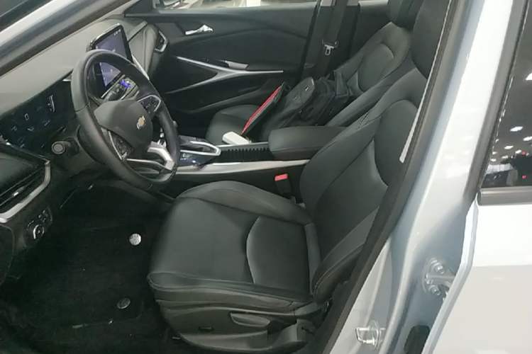 Used Chevrolet Menlo 2022 Starry Edition Left Front Seat
