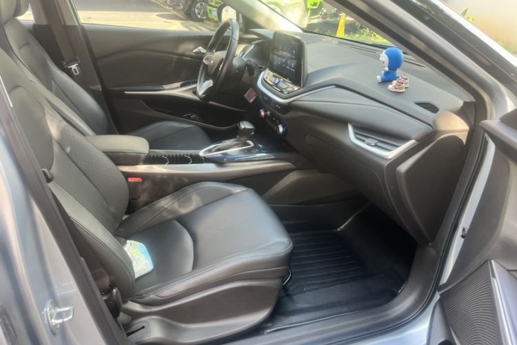 Used Chevrolet Menlo 2022 Starry Edition Right Front Seat