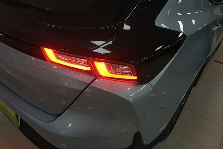 Used Chevrolet Menlo 2022 Starry Edition Right Rear Taillight