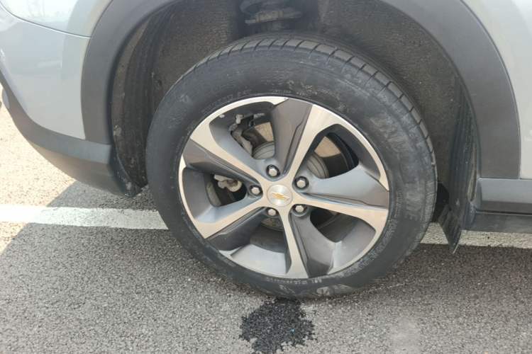 Used Chevrolet Menlo 2022 Starry Edition Right Rear Wheel Hub