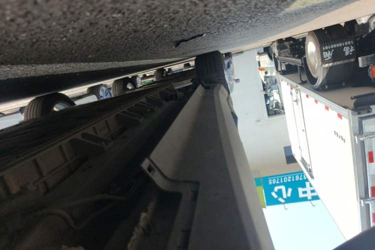 Used Chevrolet Menlo 2022 Starry Edition Right Side Sill