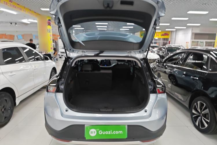 Used Chevrolet Menlo 2022 Starry Edition Trunk