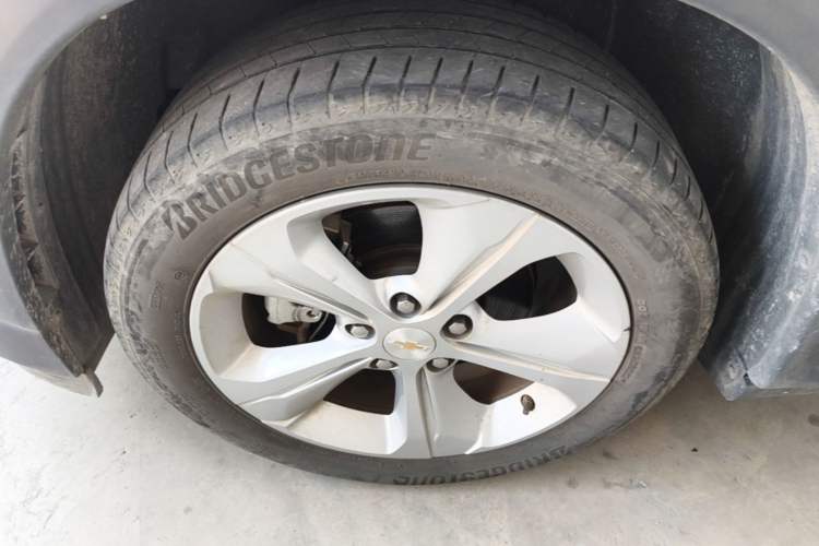 Used Chevrolet Menlo 2022 Star Enjoyment Edition Plus Left Front Wheel Hub