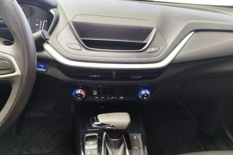 Used Chevrolet Menlo 2022 Star Enjoyment Edition Audio And AC Panel