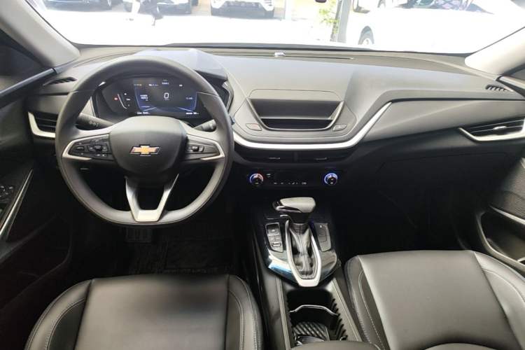 Used Chevrolet Menlo 2022 Star Enjoyment Edition Center Console