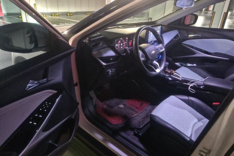 Used Chevrolet Menlo 2022 Starry Edition Driver Seat
