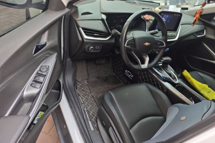 Used Chevrolet Menlo 2022 Starry Edition Driver Seat