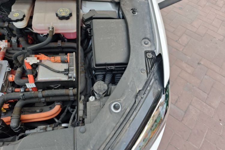 Used Chevrolet Menlo 2022 Starry Edition Engine Bay Left