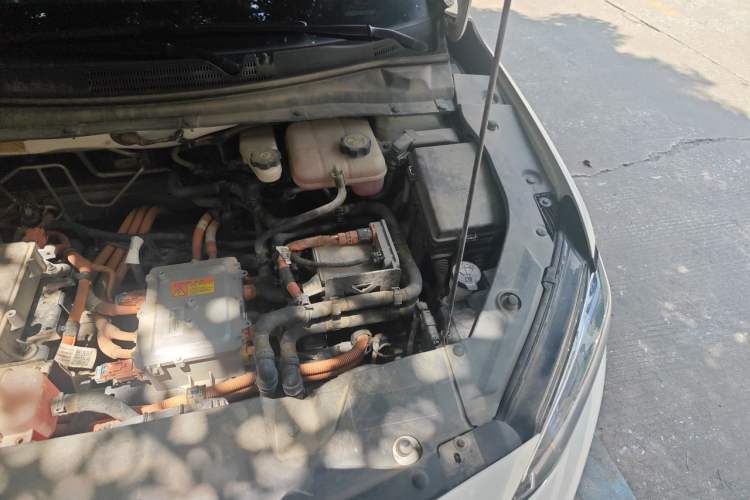 Used Chevrolet Menlo 2022 Mickey Kung Fu Edition Engine Bay Left