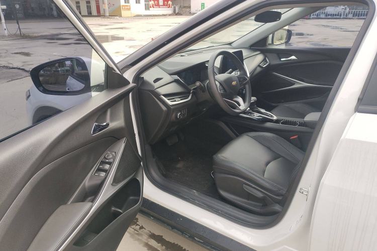 Used Chevrolet Menlo 2022 Star Enjoyment Edition Interior 3
