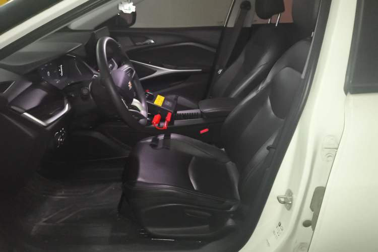 Used Chevrolet Menlo 2022 Star Enjoyment Edition Left Front Seat