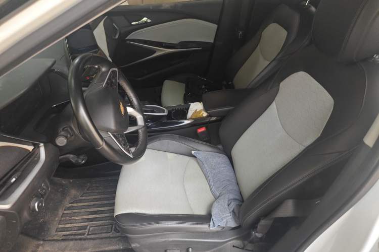 Used Chevrolet Menlo 2022 Mickey Kung Fu Edition Left Front Seat