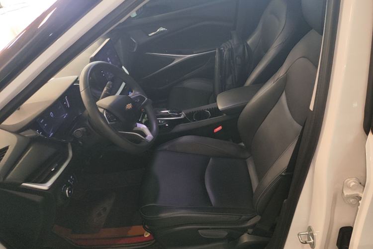 Used Chevrolet Menlo 2022 Star Enjoyment Edition Left Front Seat