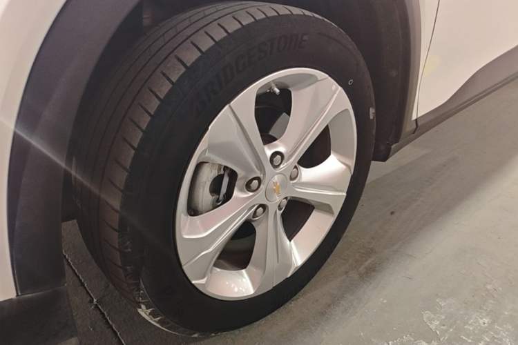 Used Chevrolet Menlo 2022 Star Enjoyment Edition Plus Left Front Wheel Hub