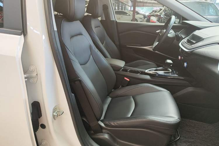 Used Chevrolet Menlo 2022 Star Enjoyment Edition Right Front Seat
