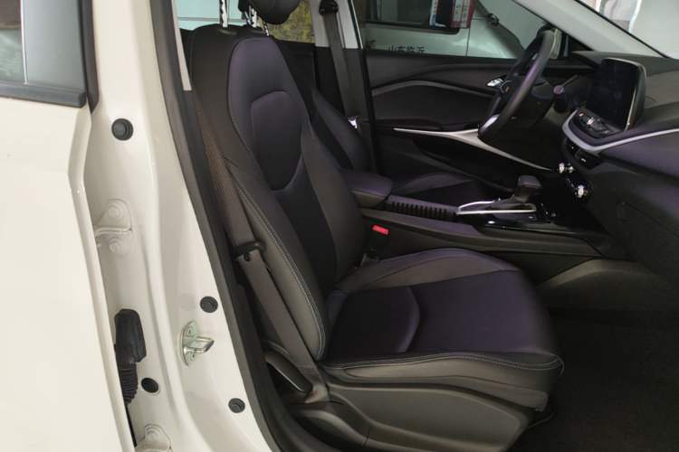 Used Chevrolet Menlo 2022 Star Enjoyment Edition Plus Right Front Seat
