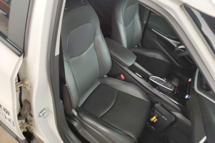 Used Chevrolet Menlo 2022 Star Enjoyment Edition Plus Right Front Seat