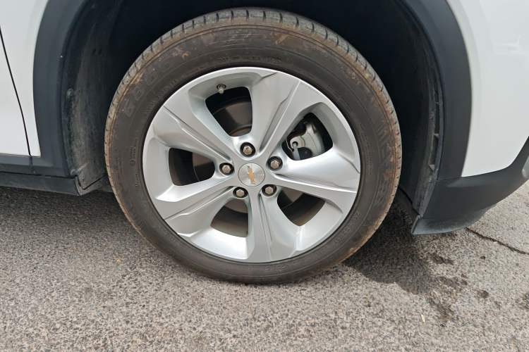 Used Chevrolet Menlo 2022 Star Enjoyment Edition Plus Right Front Wheel Hub