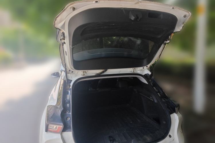 Used Chevrolet Menlo 2022 Mickey Kung Fu Edition Trunk