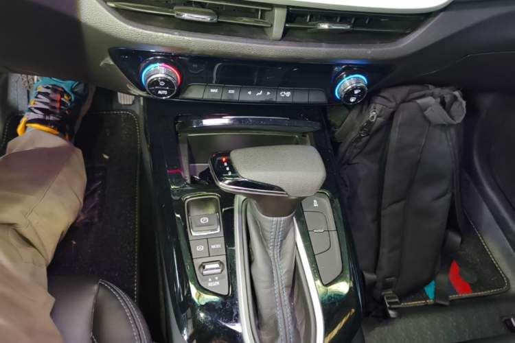 Used Chevrolet Menlo 2023 Star Enjoyment Version Plus Gear Lever