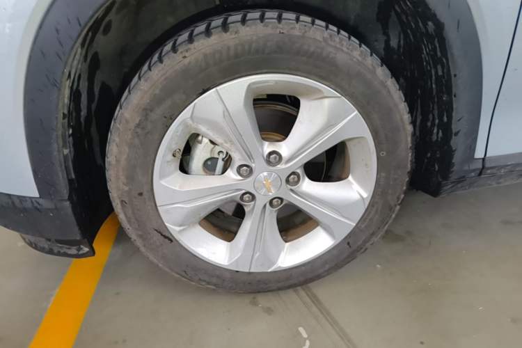Used Chevrolet Menlo 2023 Star Enjoyment Version Plus Left Front Wheel Hub