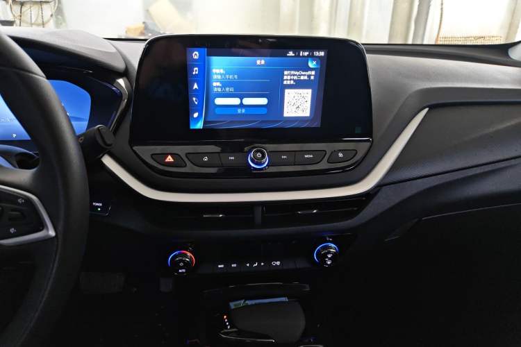 Used Chevrolet Menlo 2023 Starry Edition Audio And AC Panel