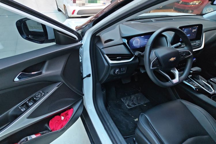 Used Chevrolet Menlo 2023 Starry Edition Driver Seat