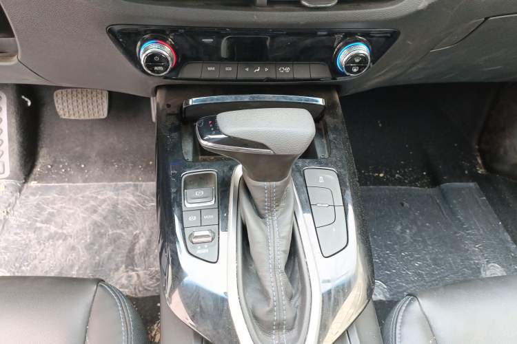 Used Chevrolet Menlo 2023 Star Enjoyment Version Plus Gear Lever