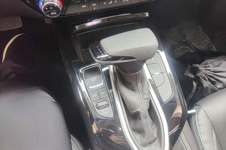 Used Chevrolet Menlo 2023 Star Enjoyment Version Plus Gear Lever