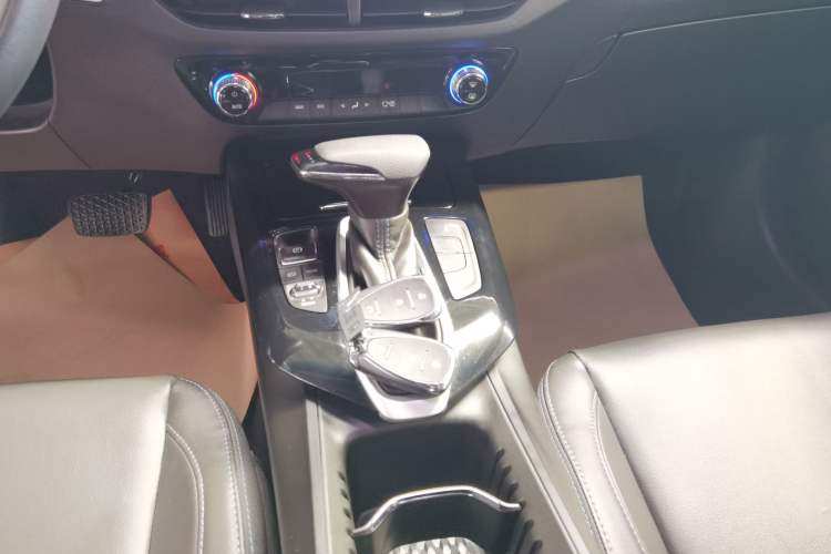 Used Chevrolet Menlo 2023 Star Enjoyment Version Plus Gear Lever