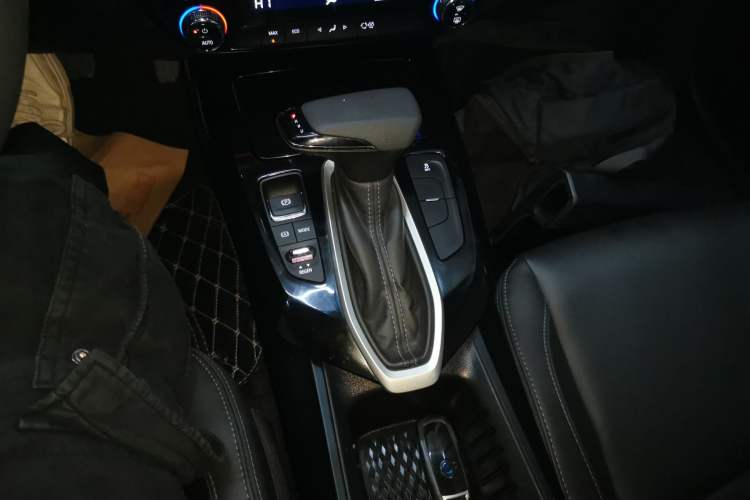 Used Chevrolet Menlo 2023 Star Enjoyment Version Plus Gear Lever