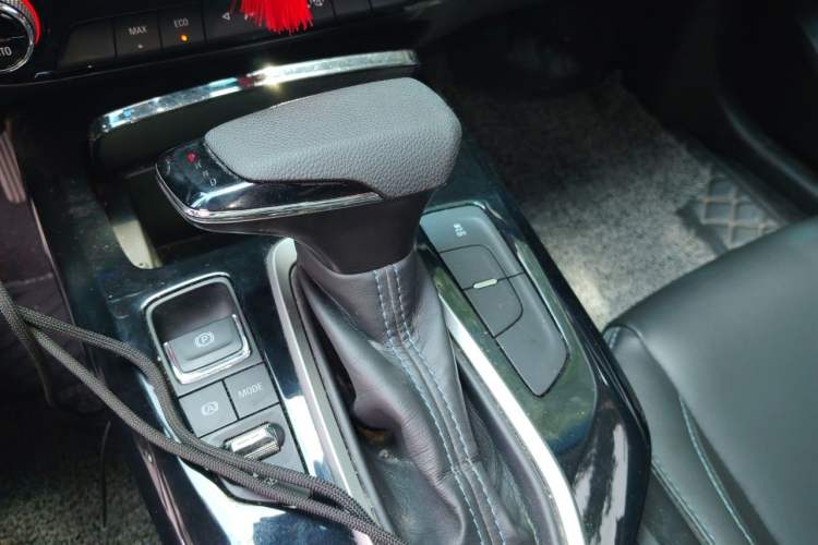 Used Chevrolet Menlo 2023 Star Enjoyment Version Plus Gear Lever