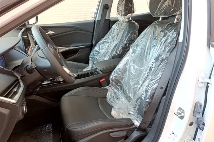 Used Chevrolet Menlo 2023 Starry Edition Left Front Seat