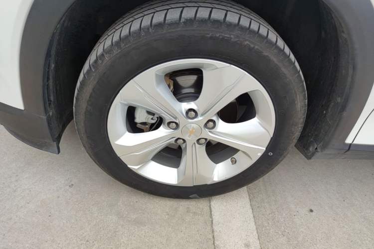 Used Chevrolet Menlo 2023 Star Enjoyment Version Plus Left Front Wheel Hub