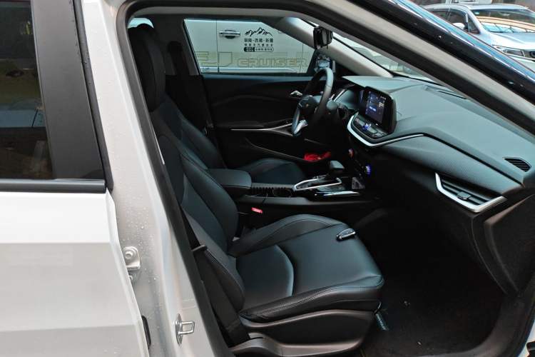 Used Chevrolet Menlo 2023 Starry Edition Right Front Seat