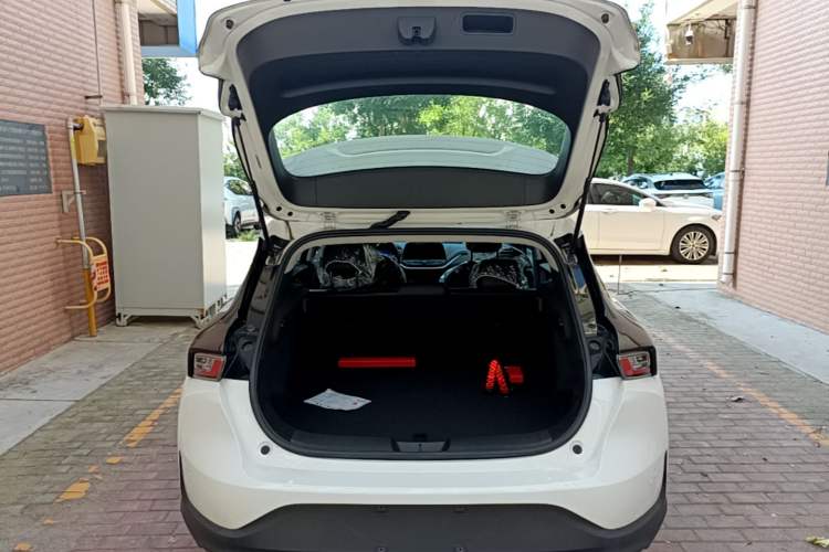Used Chevrolet Menlo 2023 Starry Edition Trunk
