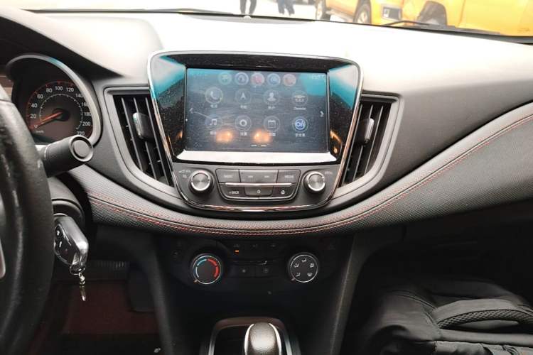 Used Chevrolet Monza 2019 RS 330T Automatic Comfort Edition China VI Standard Audio And AC Panel