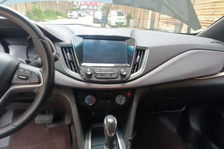 Used Chevrolet Monza 2019 RS 330T Automatic Comfort Edition China VI Standard Audio And AC Panel
