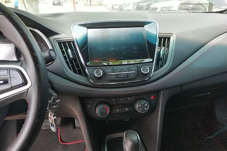 Used Chevrolet Monza 2019 RS 330T Automatic Comfort Edition China VI Standard Audio And AC Panel