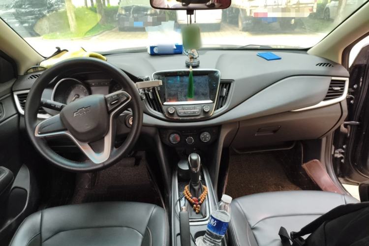 Used Chevrolet Monza 2019 Redline 320T Dual-Clutch Joyful Edition China VI Standard Center Console