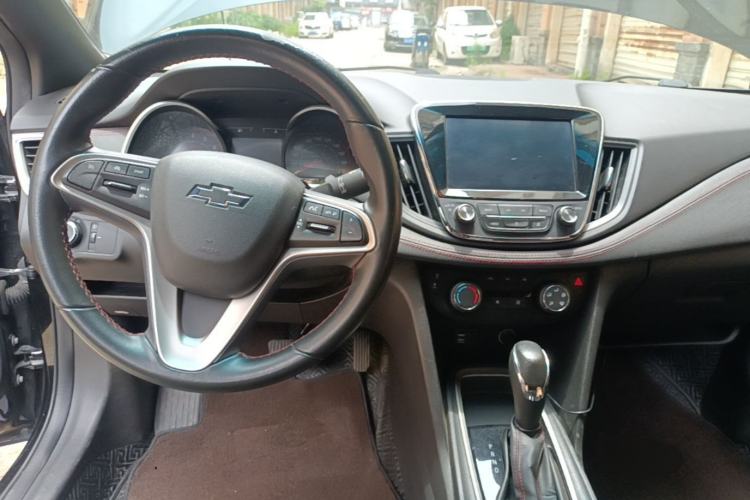 Used Chevrolet Monza 2019 RS 330T Automatic Comfort Edition China VI Standard Center Console