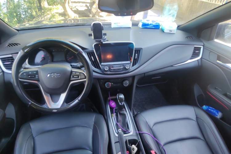 Used Chevrolet Monza 2019 RS 330T Automatic Comfort Edition China VI Standard Center Console