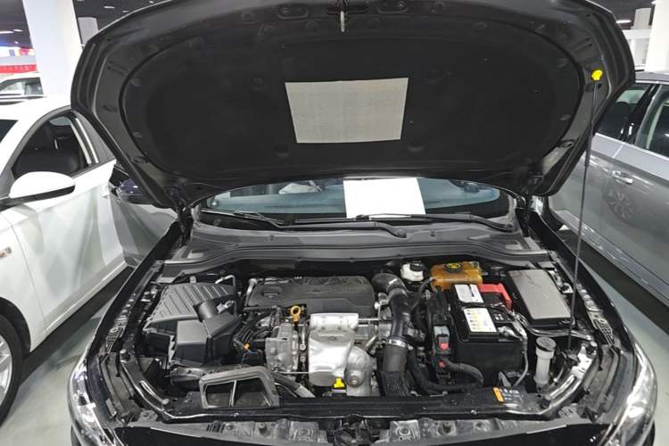 Used Chevrolet Monza 2019 RS 330T Automatic Sporty Edition China VI Standard Engine Bay