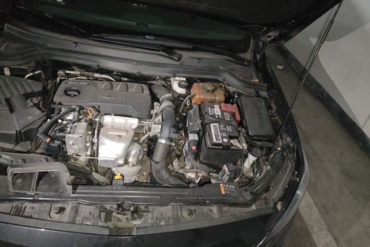 Used Chevrolet Monza 2019 RS 330T Automatic Comfort Edition China VI Standard Engine Bay Left