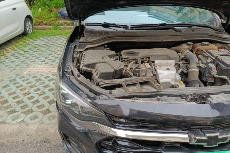 Used Chevrolet Monza 2019 RS 330T Automatic Comfort Edition China VI Standard Engine Bay Right