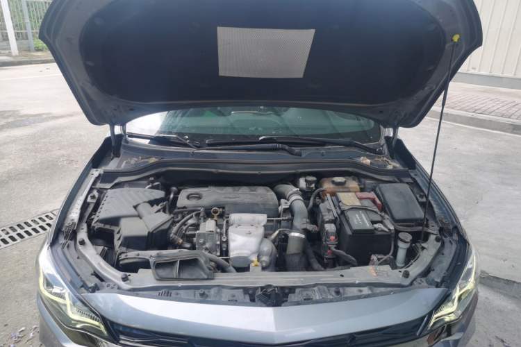 Used Chevrolet Monza 2019 RS 330T Automatic Comfort Edition China VI Standard Engine Bay