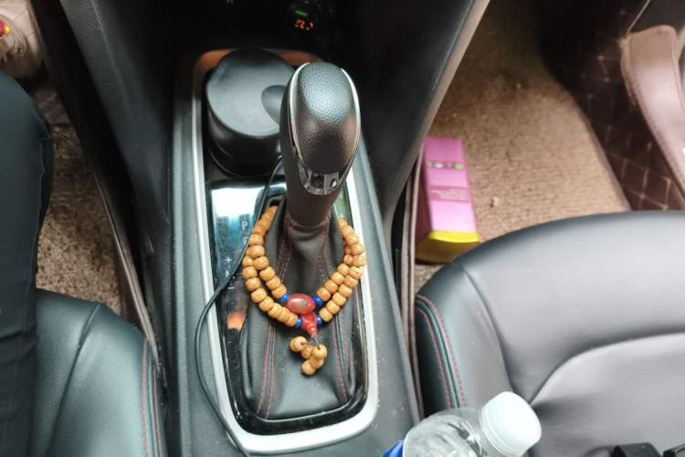 Used Chevrolet Monza 2019 Redline 320T Dual-Clutch Joyful Edition China VI Standard Gear Lever