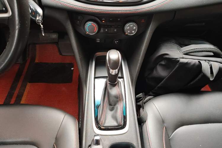 Used Chevrolet Monza 2019 RS 330T Automatic Comfort Edition China VI Standard Gear Lever