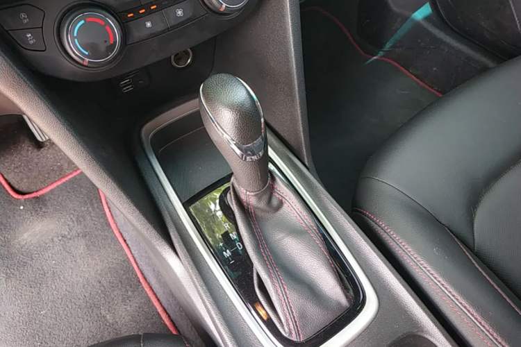 Used Chevrolet Monza 2019 RS 330T Automatic Comfort Edition China VI Standard Gear Lever